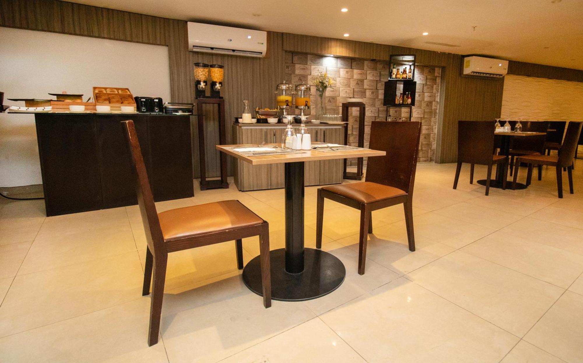 Ramada By Wyndham Panama Via Argentina Hotel Luaran gambar