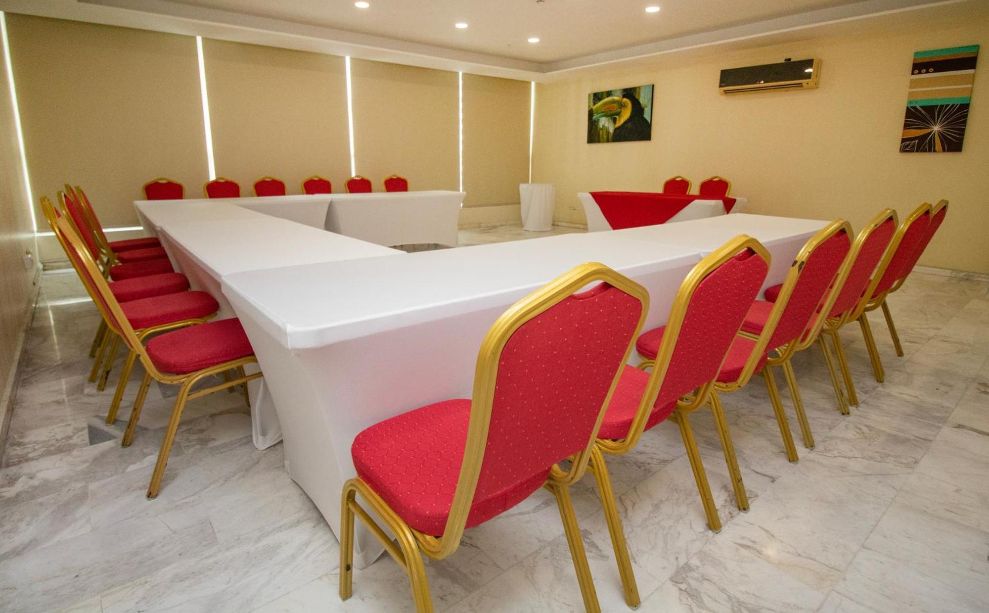 Ramada By Wyndham Panama Via Argentina Hotel Luaran gambar