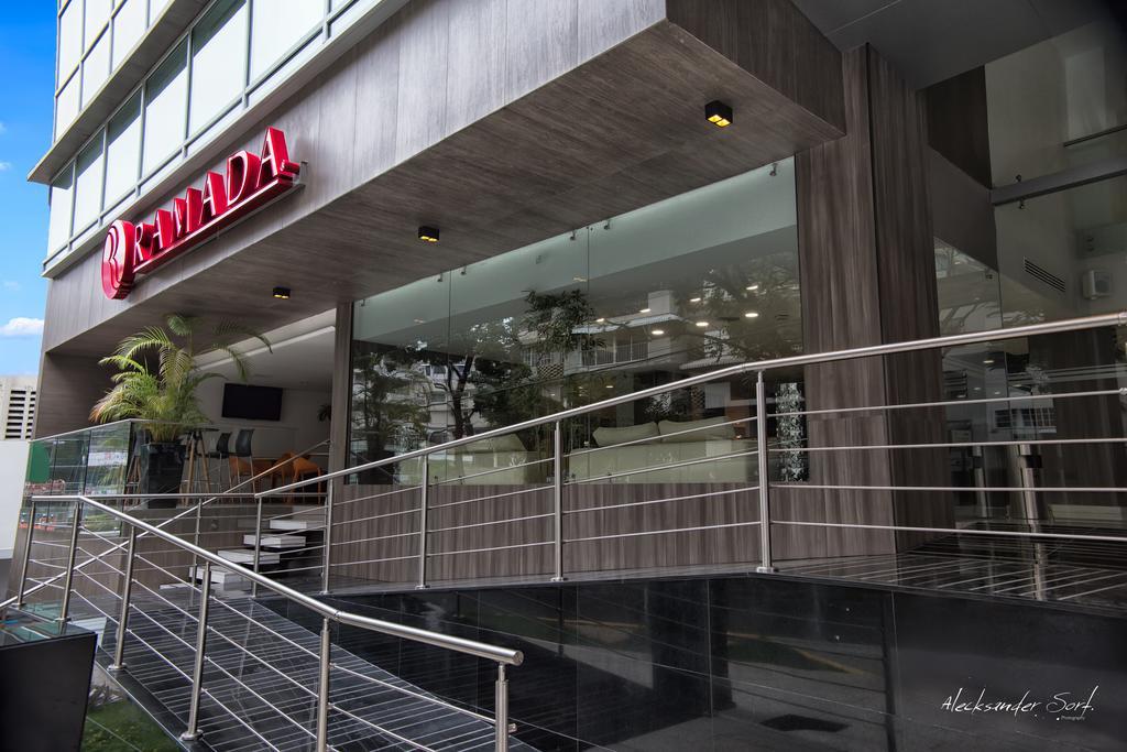 Ramada By Wyndham Panama Via Argentina Hotel Luaran gambar